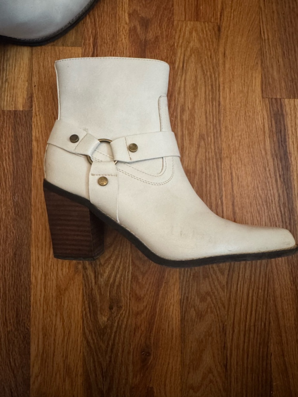 Oasis Society White Block Heel Ankle Boot